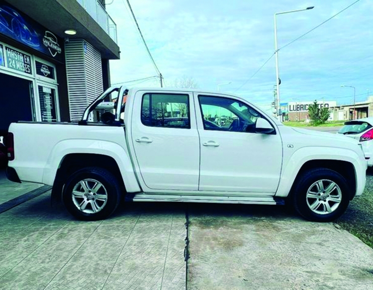 VENDIDA / Volkswagen Amarok 2.0T 180 HP 4x4