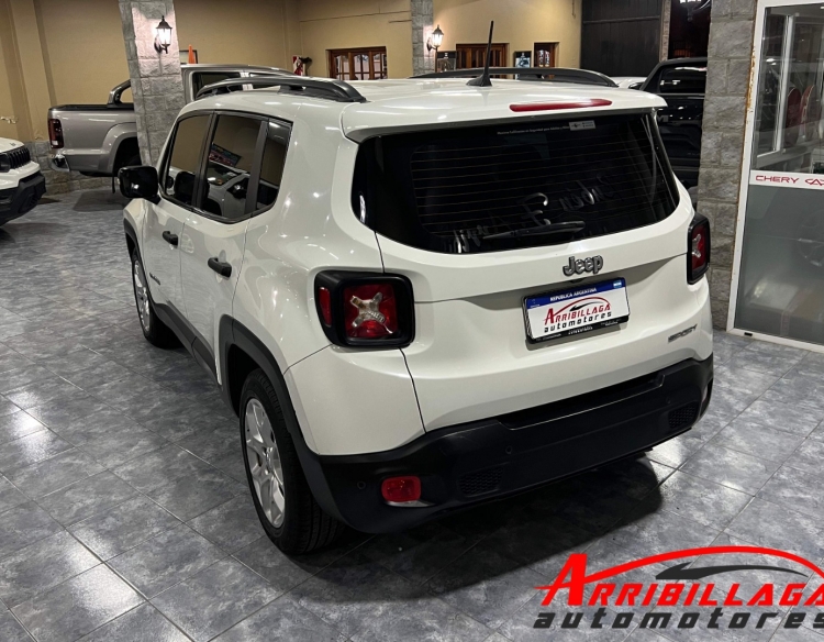 Vendido Jeep Renegade Sport AT6 1.8 Nafta FWD 2018 Necochea