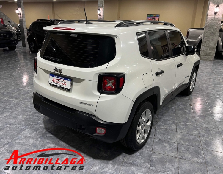 Vendido Jeep Renegade Sport AT6 1.8 Nafta FWD 2018 Necochea