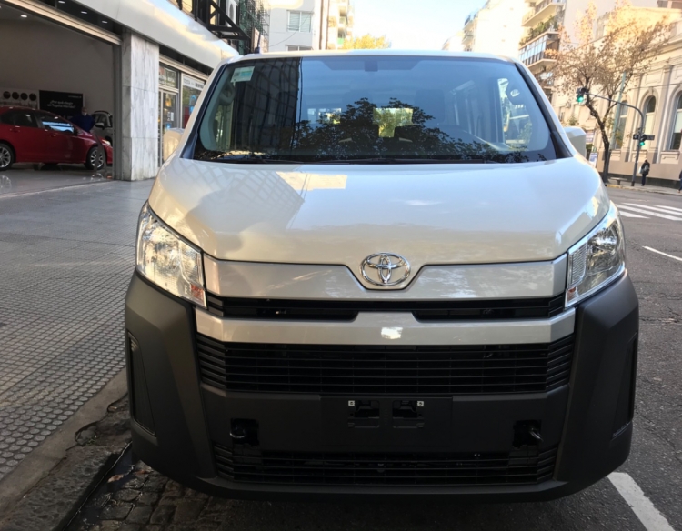 Toyota HiAce L1H1 2.8 TDi Aut/Sec 6 vel