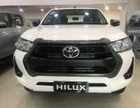 Toyota Hilux 4x2 SR cabina doble 2,4TDi 150 hp ENTREGA INMEDIATA!! 