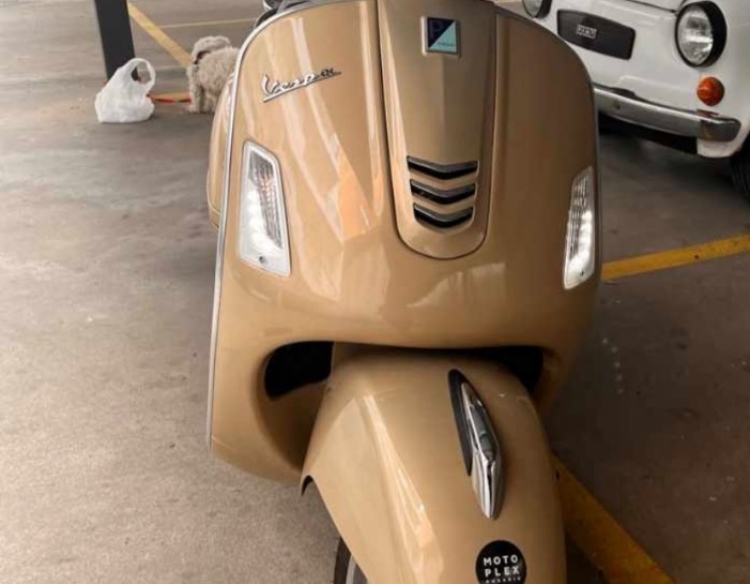 Vespa gts 300