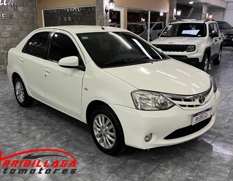 Toyota Etios XLS 1.5 Nafta MT 4Ptas 2013 Necochea