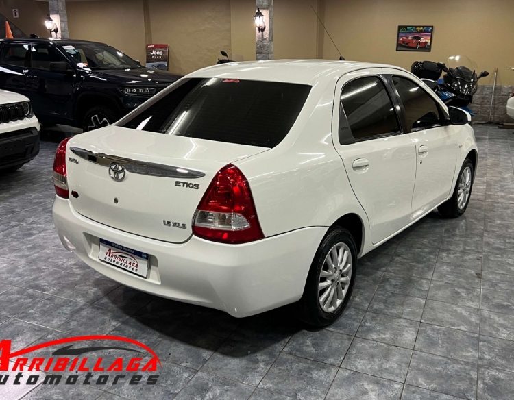 Toyota Etios XLS 1.5 Nafta MT 4Ptas 2013 Necochea