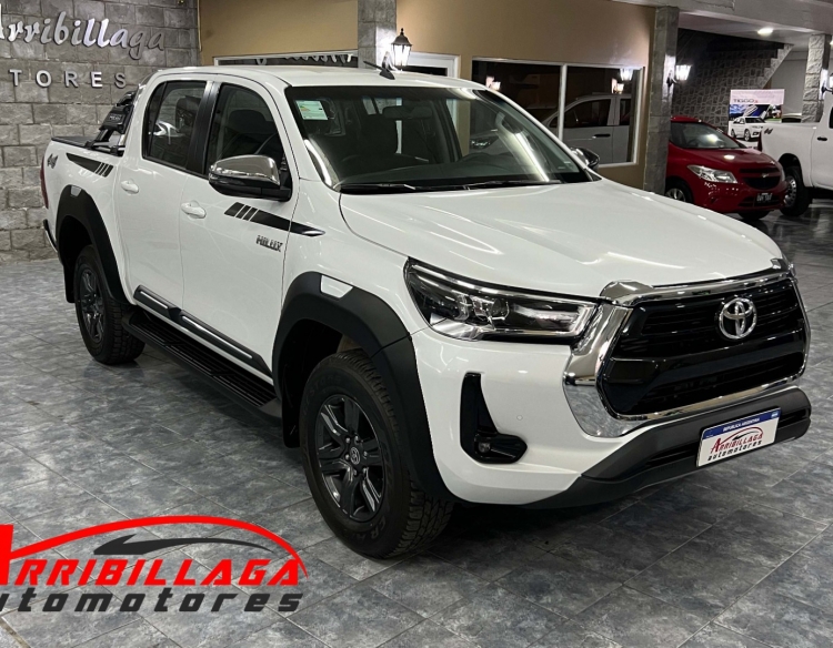 Toyota Hilux SRV 4X4 AT6 2.8 TDI C/Accesorios 2024 0Km Necochea