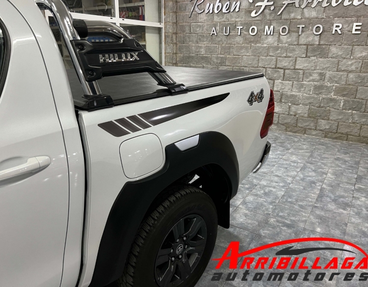 Toyota Hilux SRV 4X4 AT6 2.8 TDI C/Accesorios 2024 0Km Necochea