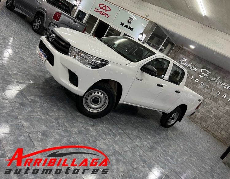 Toyota Hilux DX 4X4 MT6 2.4 TDI DC 0Km Necochea