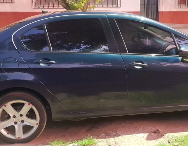 Vendo excelente Peugeot 408 2014 allure plus 