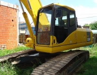 EXCAVADORA KOMATSU PC200 LC