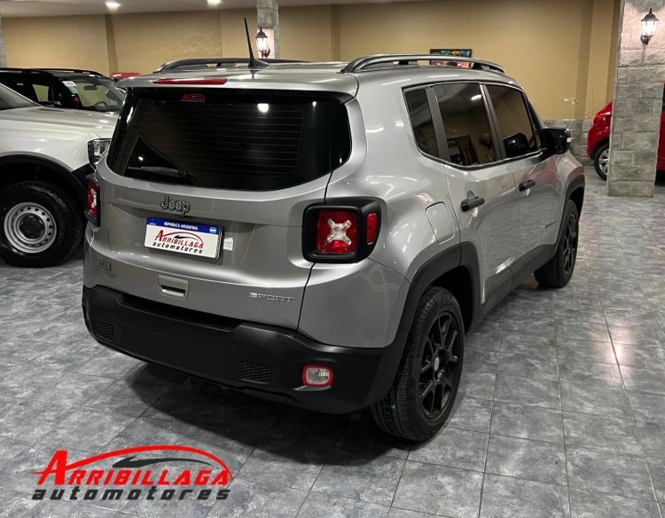 Vendido Jeep Renegade Sport MT 1.8 Nafta 2022 Necochea