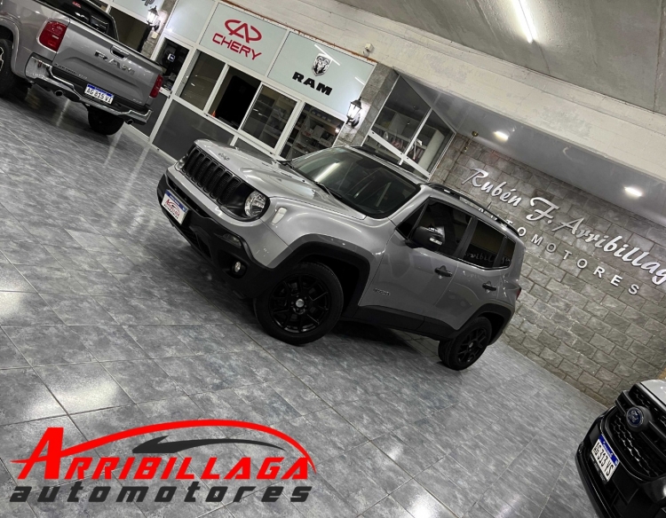 Vendido Jeep Renegade Sport MT 1.8 Nafta 2022 Necochea