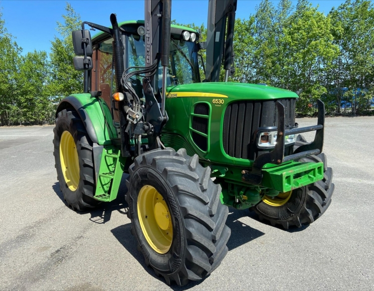 Tractor John Deere 6530 con cargador